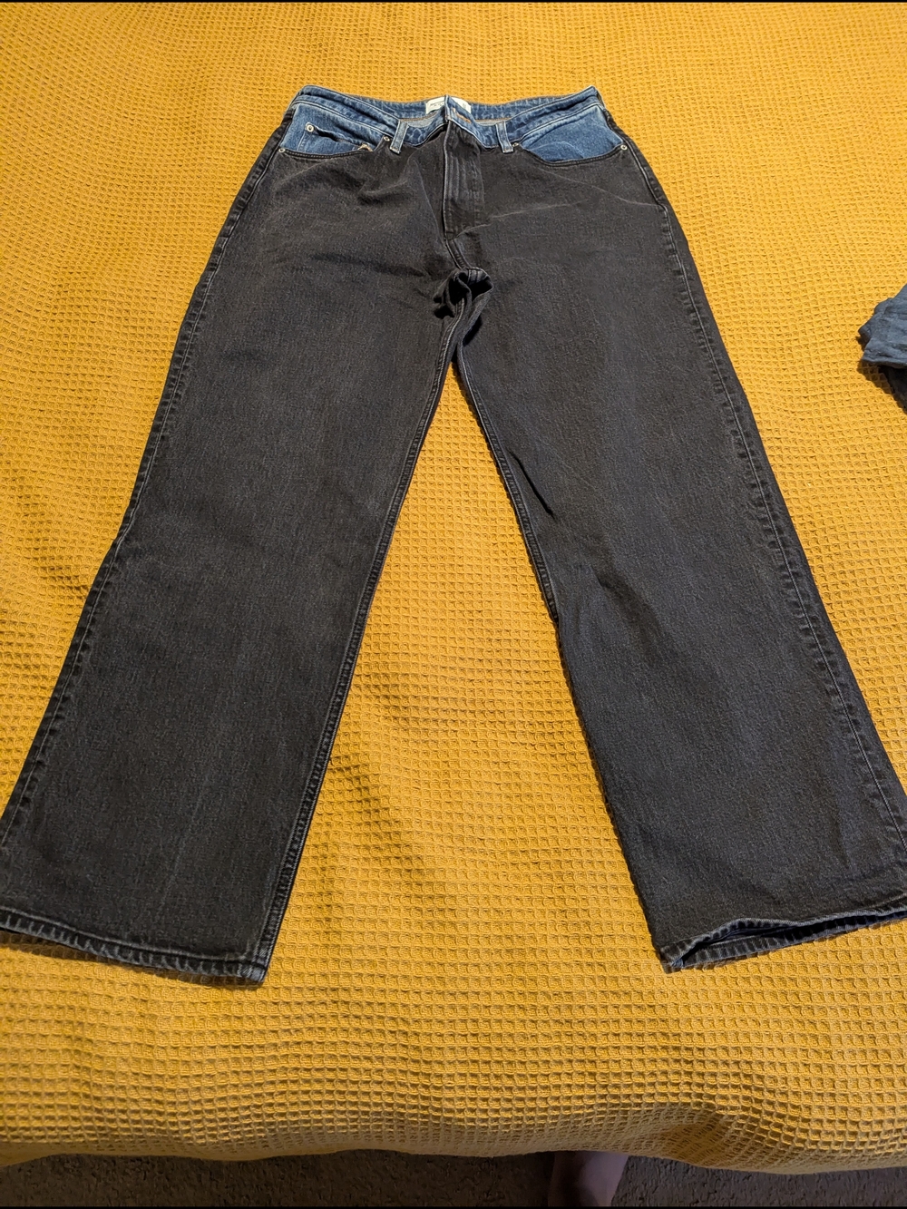 Abercrombie & Fitch Jeans Women’s Curve Love 90s Relaxed High Rise Denim, 32/14R